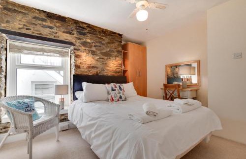 West Looe House | The Gulls