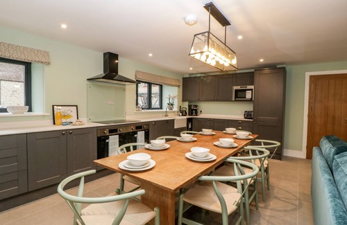 Sherborne Cottage | THE GULLY, pet friendly, character holiday cottage in Sherborne