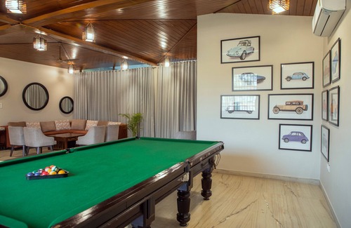 Jaipur Villa | The Hallway is distinguished by its idyllic location between city shores.n