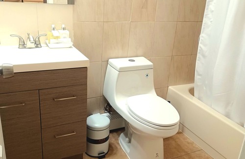 Rochdale House | The HangarSuites 5 minutes from Jfk Airport/LGA/UBS Arena/Casino