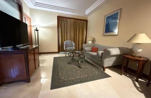 Barakhamba Hotel | The Hans, New Delhi