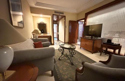 Barakhamba Hotel | The Hans, New Delhi