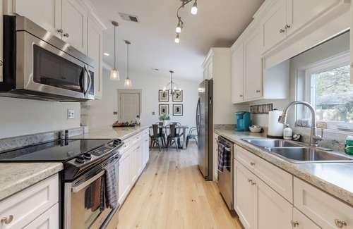 Conestee House | The Happy Bungalow | 3 Bed, 2 Bath