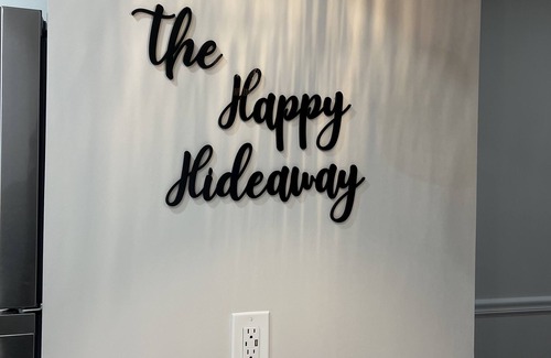 Norwich Apartment | The Happy Hideaway, steps from Spa and 1 mile to Mohegan Sun