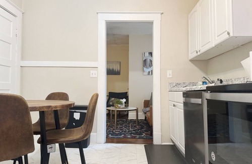 Evansville Apartment | The Harrison F/Steps from Riverfront EVV 1BR/1BA Downtown Apartment