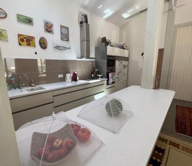 Esperaza House | The hat factory