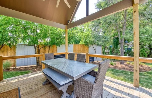 Waynesville House | The Haven @ Water 65 - Tiny Home walk to Downtown