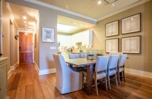 Oxford House | The HC, Discounted rate for S. Carolina game!