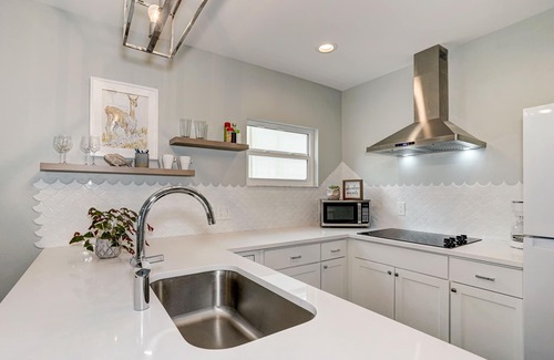 Downtown Dunedin Apartment | The Heart of Downtown Dunedin on Main St