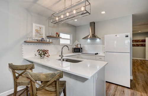 Downtown Dunedin Apartment | The Heart of Downtown Dunedin on Main St