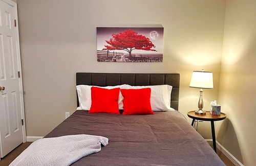 Parsons Apartment | The Heart of Parsons (Cozy & Comfortable!)