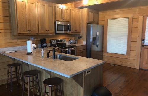 Shiloh Cabin | The Heights Cabin, solid wood log cabin with awesome views