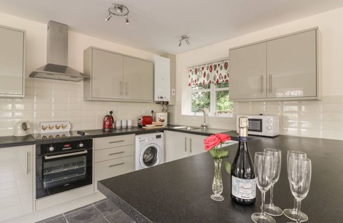 Bromyard Cottage | THE HEN HOUSE, pet friendly, with a garden in Bromyard