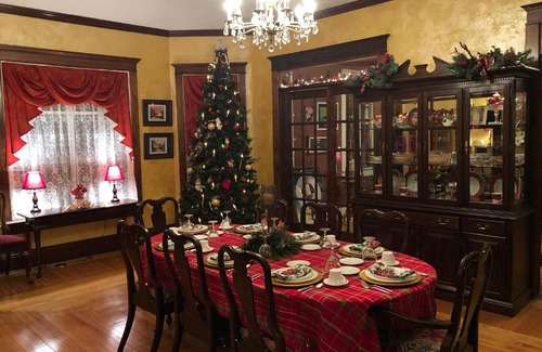 Lenox Bed & Breakfast | The Heritage Inn-Lenox, Iowa