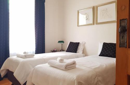 Glenelg House | The Heritage - located in in the center of Glenelg