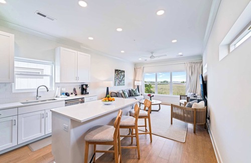 Georgetown House | The Heron | Pool + Marsh Views, Private Boat Slip!