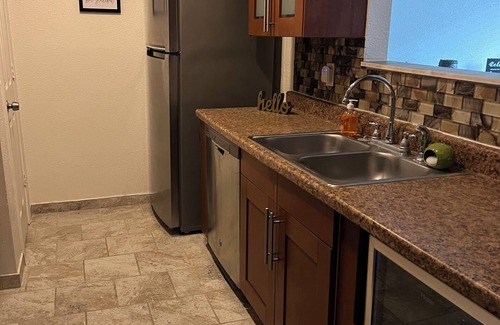 George Bush Park/Eldridge House | The Hidden Gem of Houston 2-bedroom home with WiFi in the energy corridor.