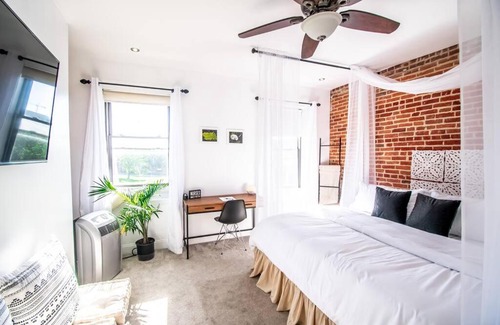 Downtown Baltimore House | The Hidden Paradise Home Studio, Downtown City Views, Productions, Families & Large Groups