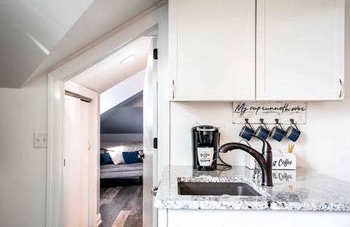 Lake Geneva Condo | The Hideaway at Hayloft Lodge – Chic & Unique Stay