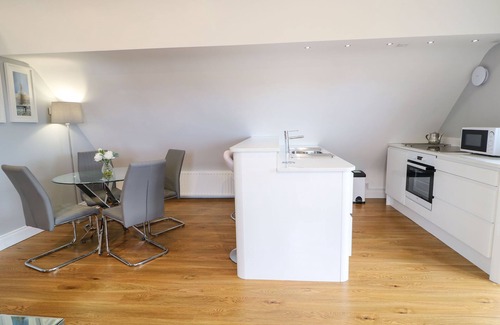 Magherafelt Cottage | THE HIDEAWAY, character holiday cottage, with hot tub in Moneymore