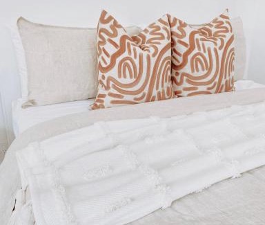 Warrnambool House | The Hideaway - Guest House