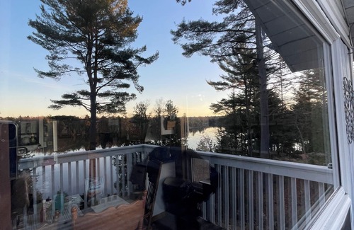 McDougall Cottage | The Hideaway - Lakefront 3 bedroom southwest vistas 2.5 hours north GTA