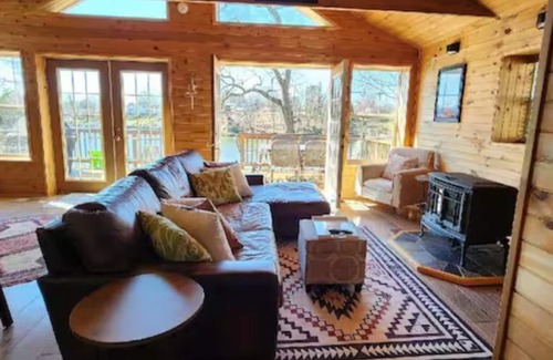 Glen Burnie House | The Hideaway Spot- Waterfront w/Dock on Long Cove