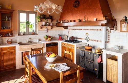 Montelupo Fiorentino Villa | The Hill Below - Imagine a place just for you