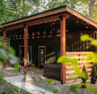 Logan Apartment | The Hillside Retreat - Cozy container home with Hot tub and Fire pit