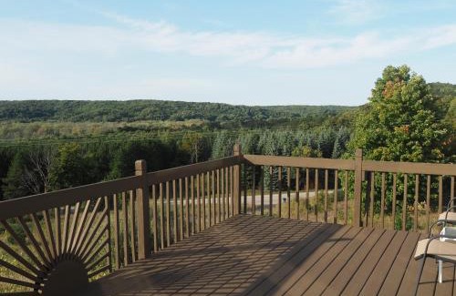 Frankfort House | The Hilltop Retreat - Peaceful With Great Views!