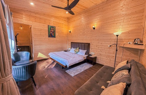 Kaul Bed & Breakfast | The Himalayan Living Whistling Pines