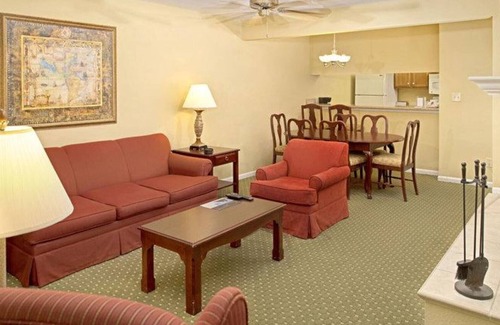 Berkeley Condo | The Historic Powhatan, 1br mini suite, Saturday check-in
