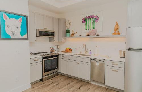 River District Hotel | The Hive 202 King With Balcony