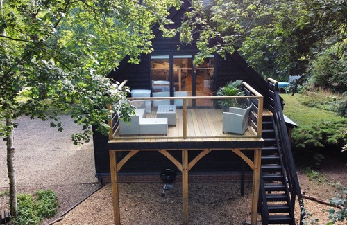 Cratfield Apartment | The Hive - Beautiful Studio with amazing Hot Tub