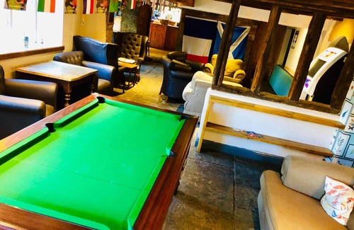 Southam Bed & Breakfast | The Hollybush Inn