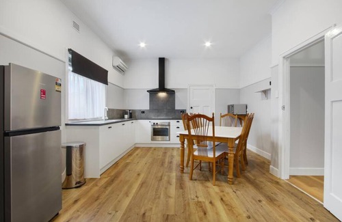 Bairnsdale House | The Home Sweet Home