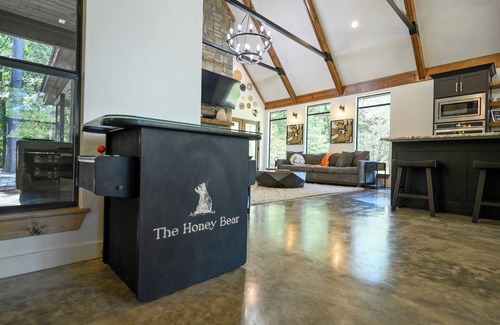 Broken Bow Cabin | The Honey Bear-Cozy Cabin in the Heart of Hochatown-Sleeps 12