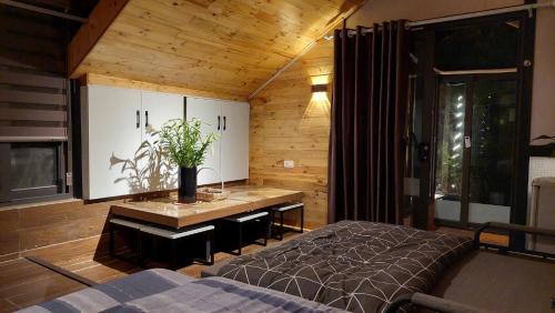 Soc Son Hotel | The Honey House Sóc Sơn
