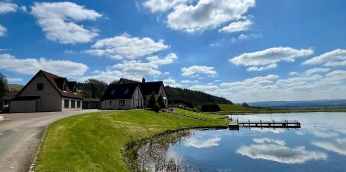 Bathgate House | The Hoose at The Vu