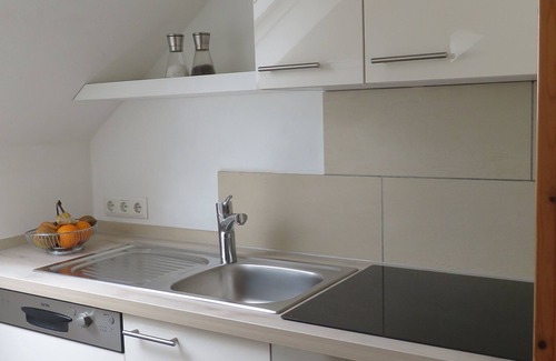 Pleisweiler Apartment | The house (Fewo Hortensie) with pool on the German Wine Route