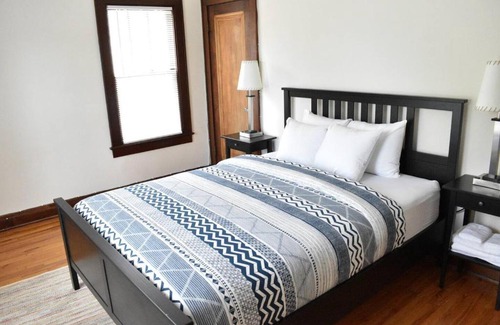 Clintonville Apartment | The House Hotels - New Crestview