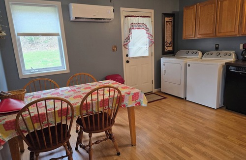 Stanardsville House | The House in the Holla at the foot of Shenandoah National Park
