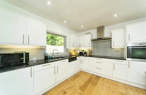Piltdown House | The House In The Woods