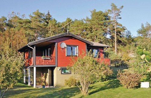 Stromstad House | The house is located on the edge of an established vacation home settlement.