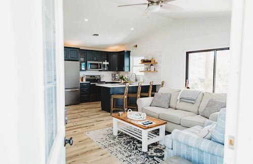 Nags Head House | ★ "The house is perfection—stylish, comfortable + close to the beach."