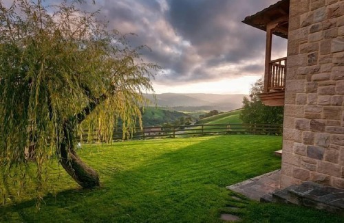 Selaya Cottage | The House of Bustantegua for 8 people