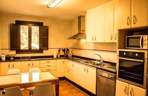 Albarracin Cottage | THE HOUSE OF THE QUESERY
