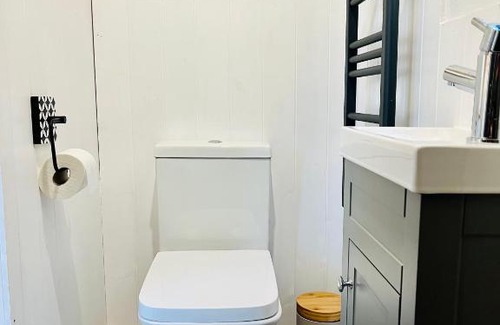 Sudbury Other | The Hut at High Street Farm