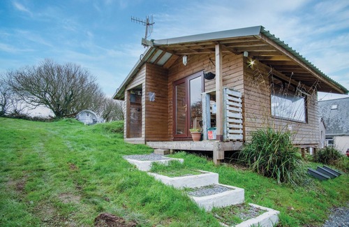 Castlemartin Apartment | The Hygge Hut - 1 Bed - Freshwest Beach Retreat