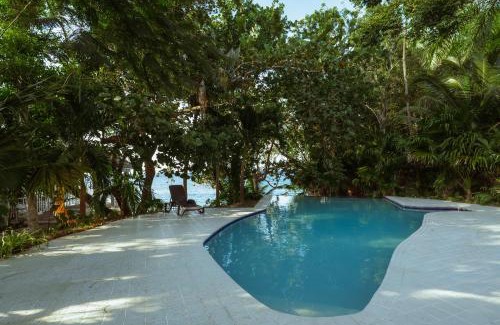 Tower Isle Apartment | The Idyll